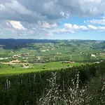Fior Di Farine Oda ve Kahvaltı La Morra