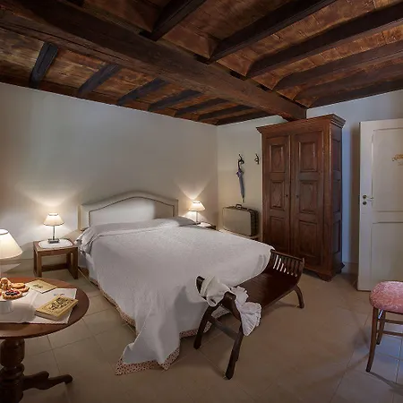 Fior Di Farine Bed and breakfast 4*