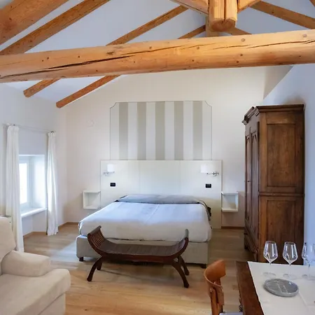 Fior Di Farine Bed & Breakfast 4*