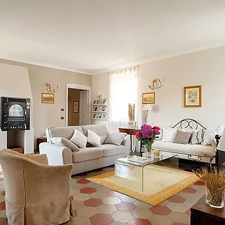 Fior Di Farine Bed & Breakfast 4*