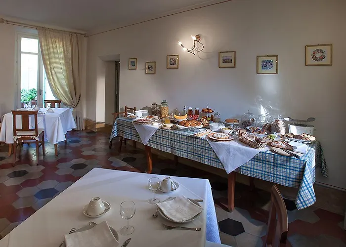 Fior Di Farine Oda ve Kahvaltı La Morra